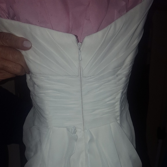 Wedding gown - Picture 3 of 8